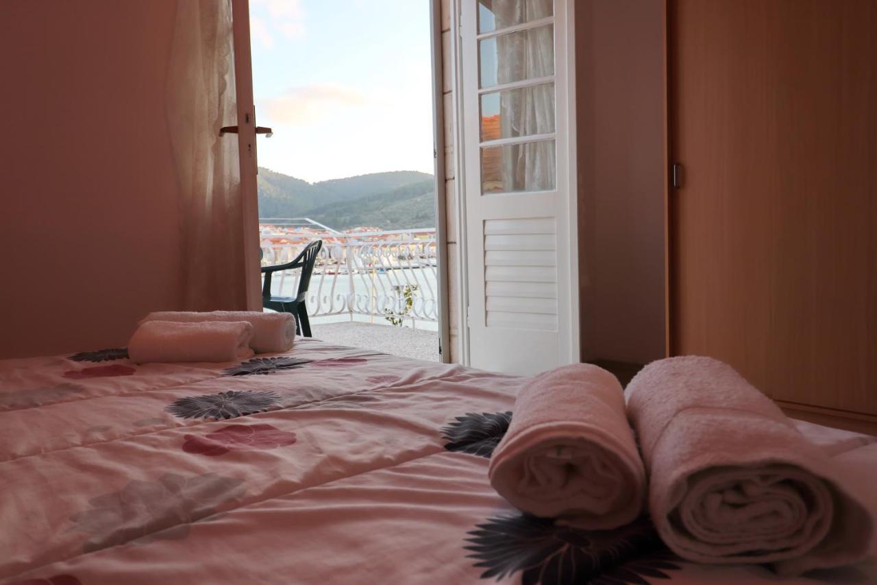 Seaside Apartment Franica Vela Luka Exterior photo